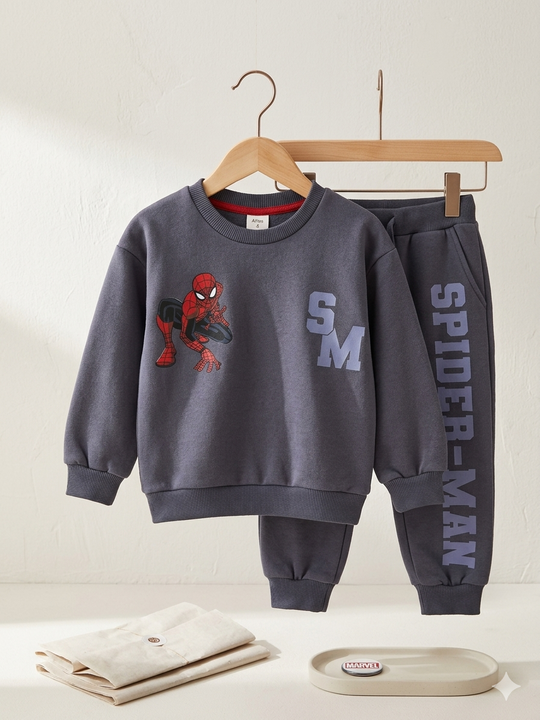 Conjunto Sudadera importado Spider-Man "Varsity Hero"